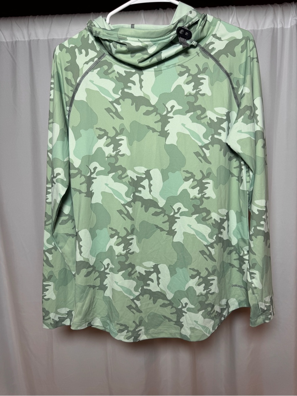 Patagonia Tropic Comfort Hoody Green Camo Long Sleeve Pullover Men's Medium
